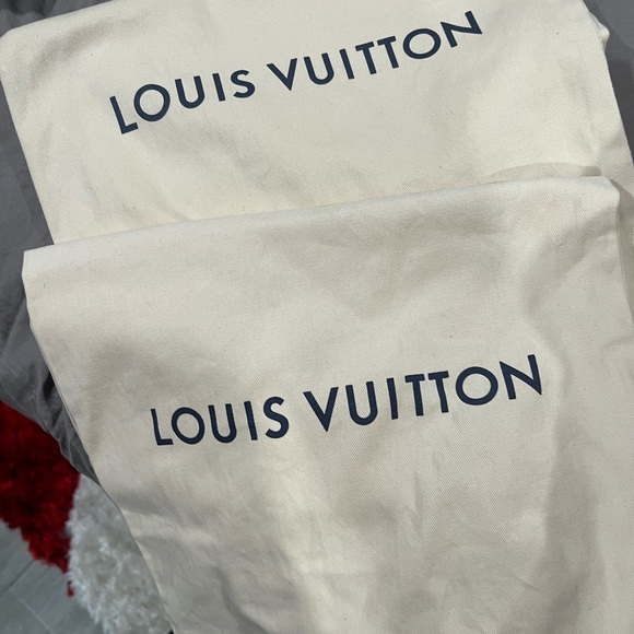 Louis Vuitton Trainers - Picture 7 of 12